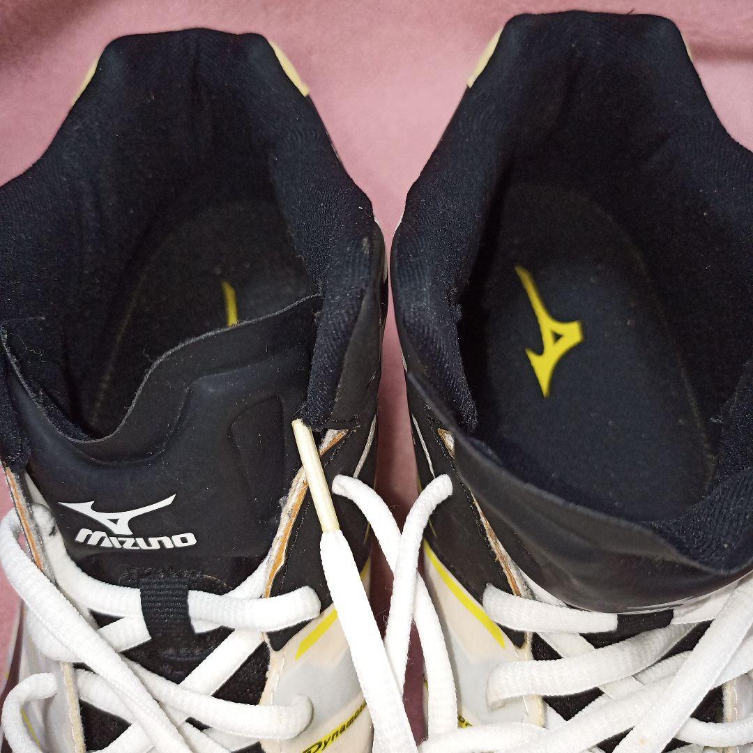 Mizuno ウェーブ ライトニング Z MID WAVE LIGHTNING