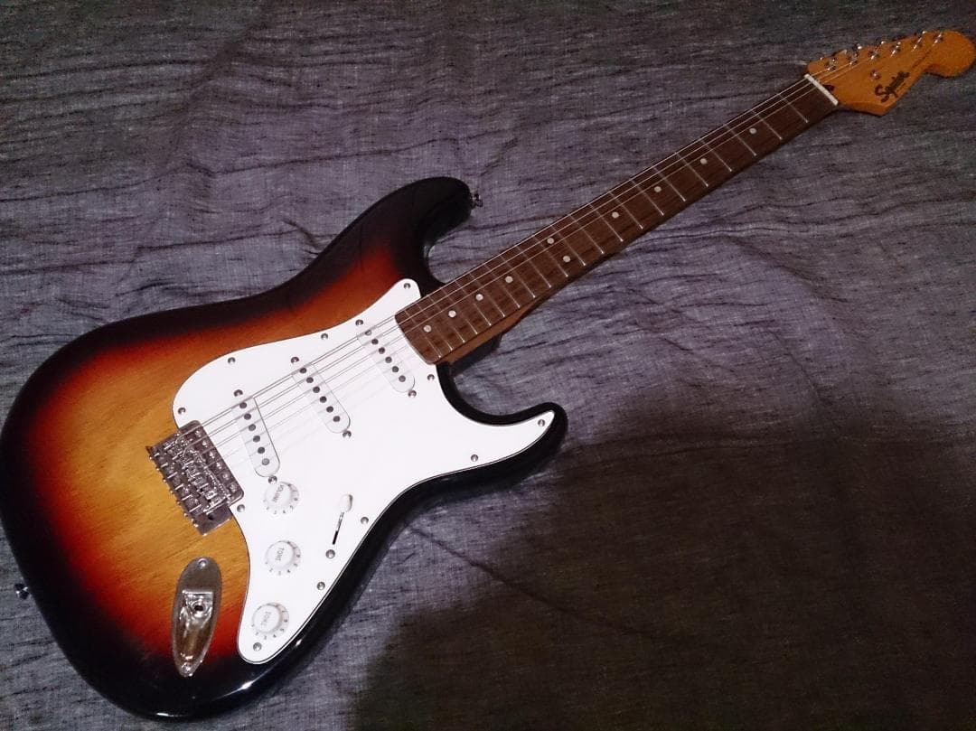 【美品】SQUIER Classic Vibe 60s Stratocaster