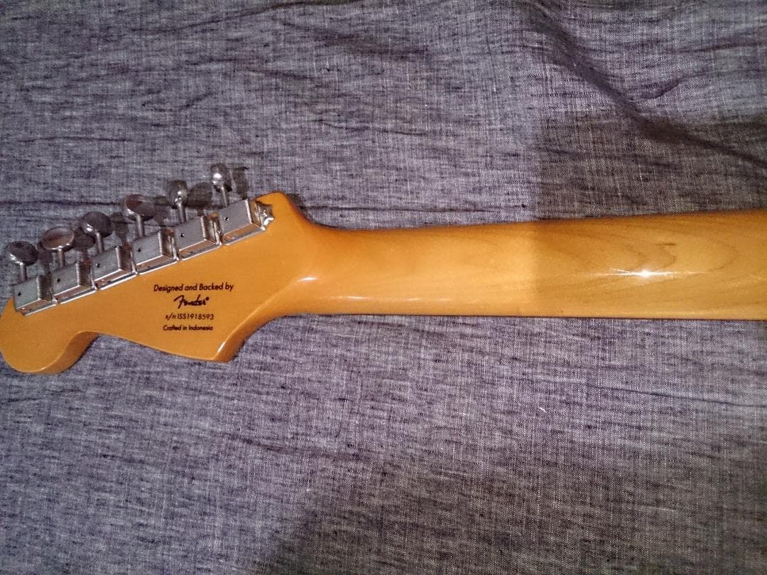 【美品】SQUIER Classic Vibe 60s Stratocaster