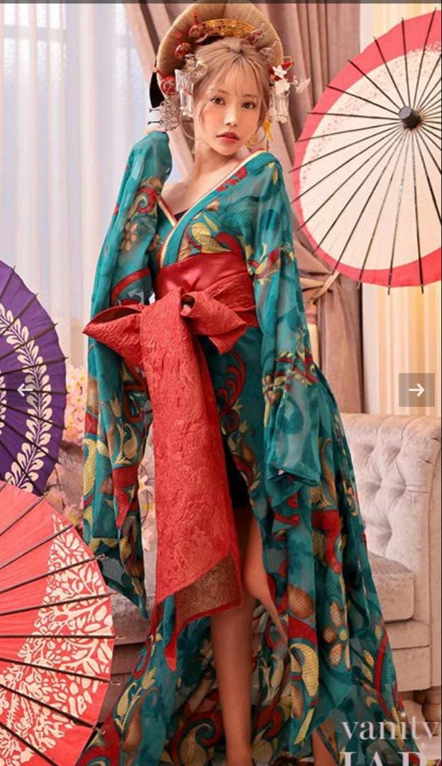 青と赤の花柄和装コスプレ衣装　ハロウィン・ダンス・舞台用に