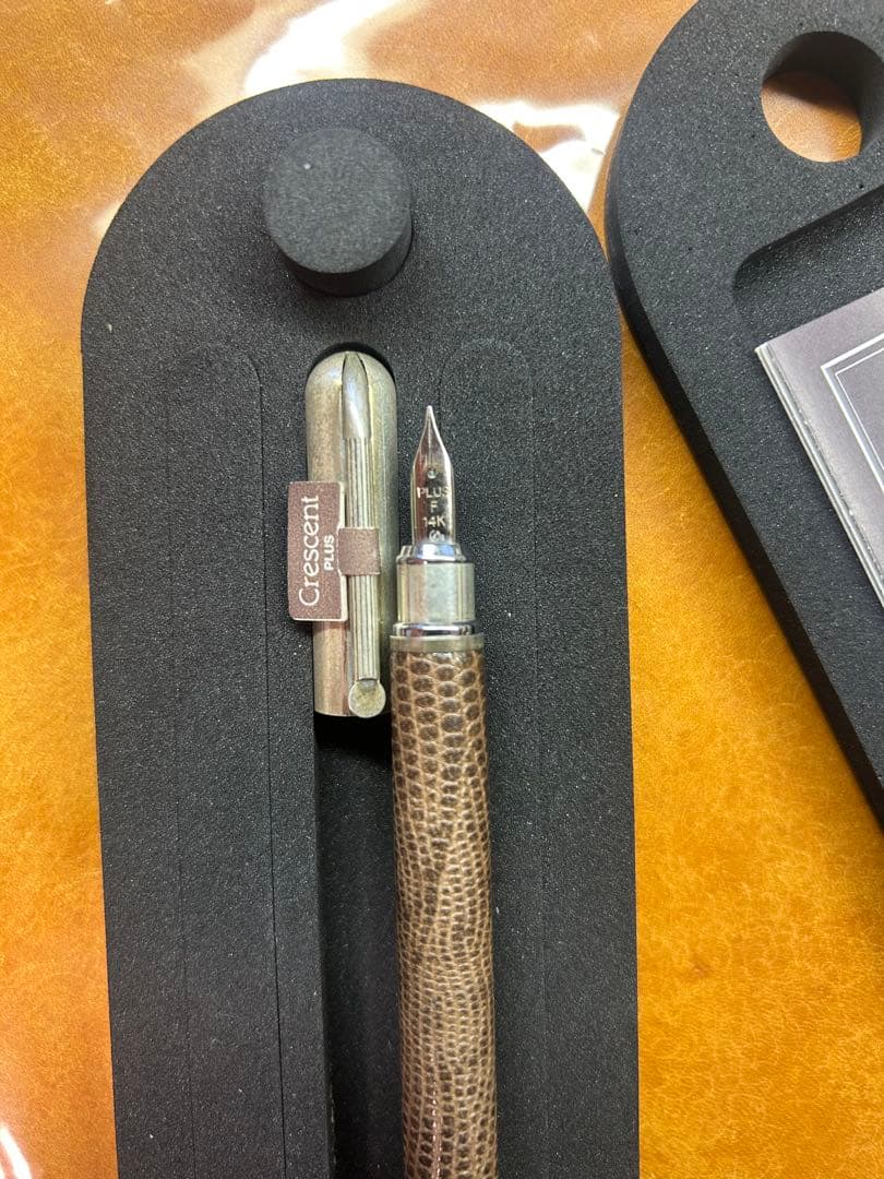 プラス　クレセント　万年筆　スターリングシルバー&レザー