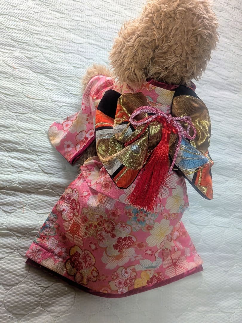 サ*コ様 ラスト★現品★Ｓピンク地にちりめん風桜柄の着物に本物黒地に金他帯の晴れ