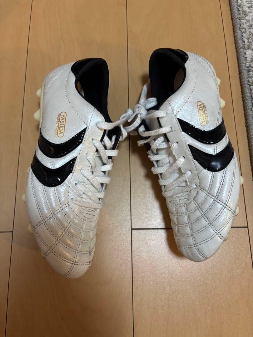 YASUDA Ligaresta Pro サッカーシューズ 25.0cm 白黒