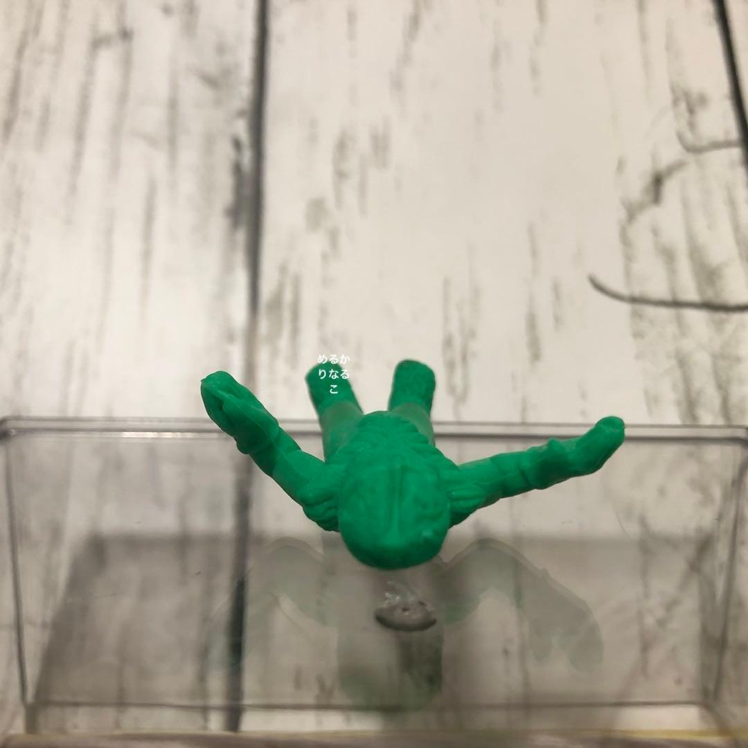 怪獣消しゴム レア ケムール人　緑色　フィギュア ウルトラマン ポピー