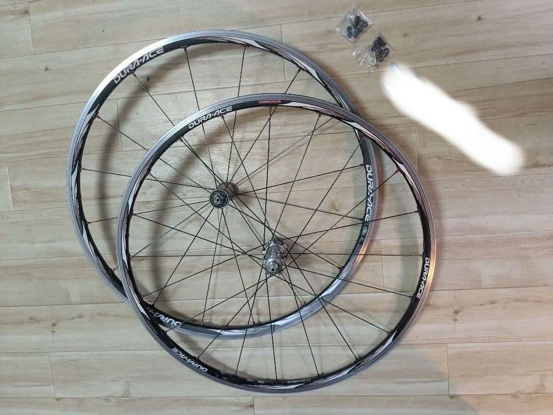 DURA-ACE チューブレス対応ホイール