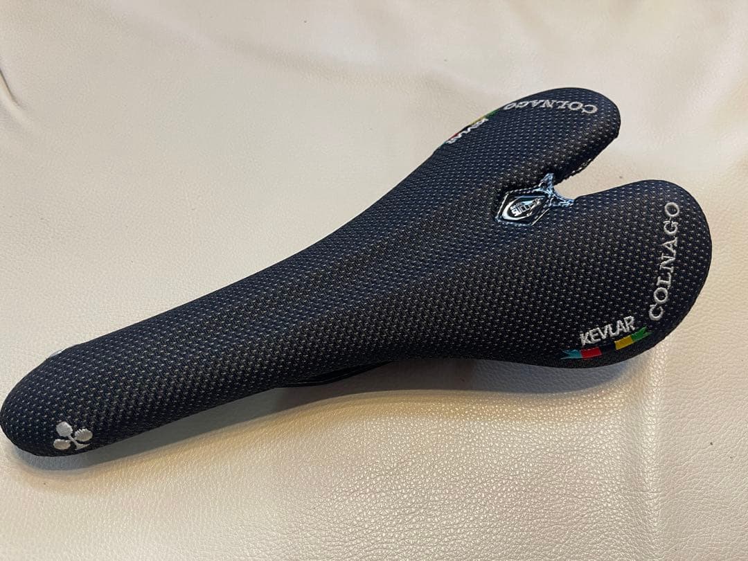 【美品】SELLE SUCCESS COLNAGO KEVLAR 2105 刺繍