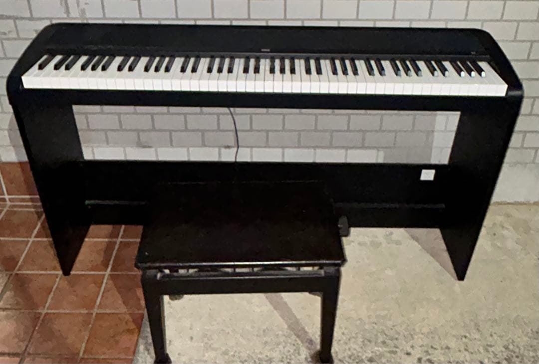 現地引き取りのみ KORG デジタルピアノ 88鍵盤 ブラック 20年製 B2