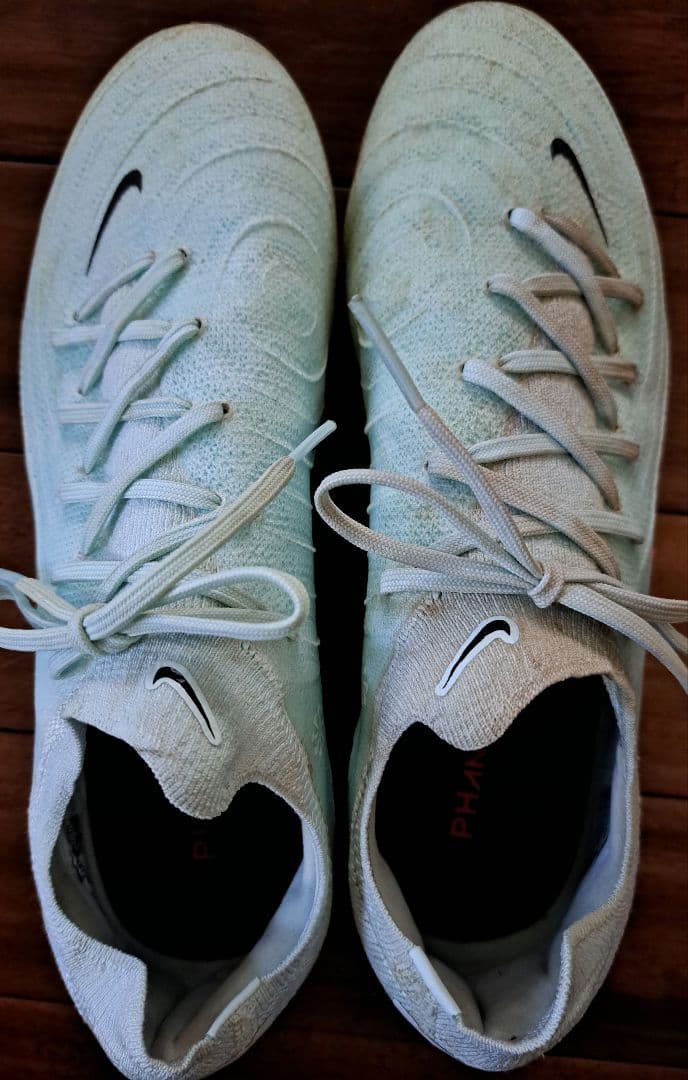 ナイキ　PHANTOM サッカーシューズ　スパイク　25.5㎝