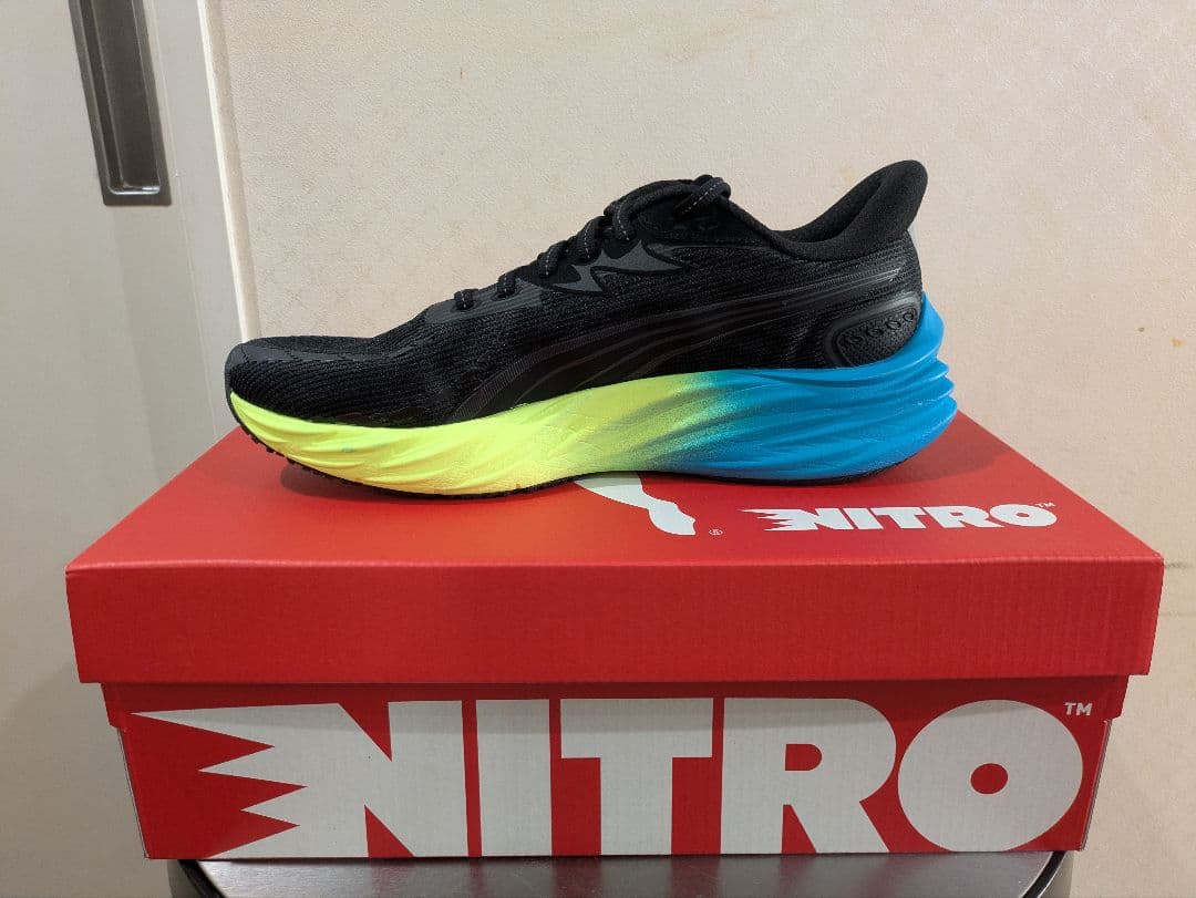 【美品】PUMA ヴェロシティニトロ4 26cm LIGHT GLOW