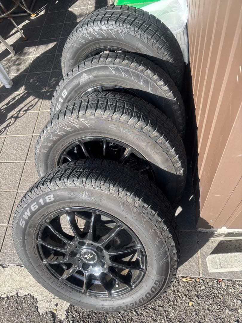 スタッドレスタイヤ・ホイール4本セット195/65R15 ブラックホイール送料込