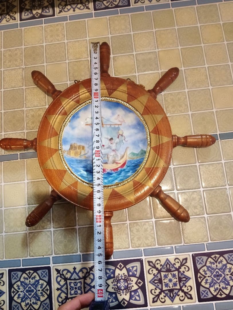 荒川リリーさん作　プルチネッラ　木製ハンドル付き絵皿　デシモーネ　ヴィエトリ