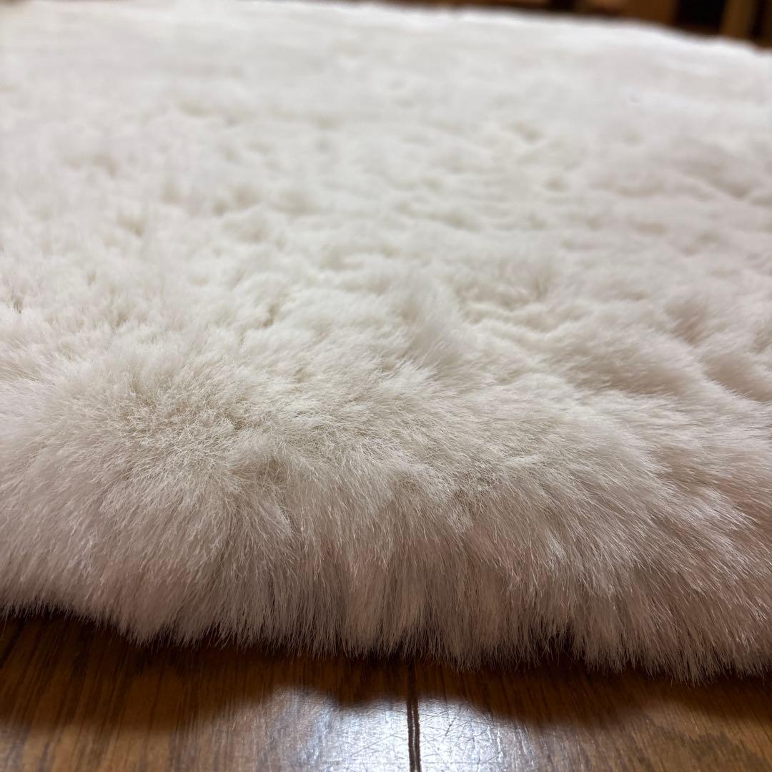 ホワイト フェイクファー ウサギラグ140✖️200