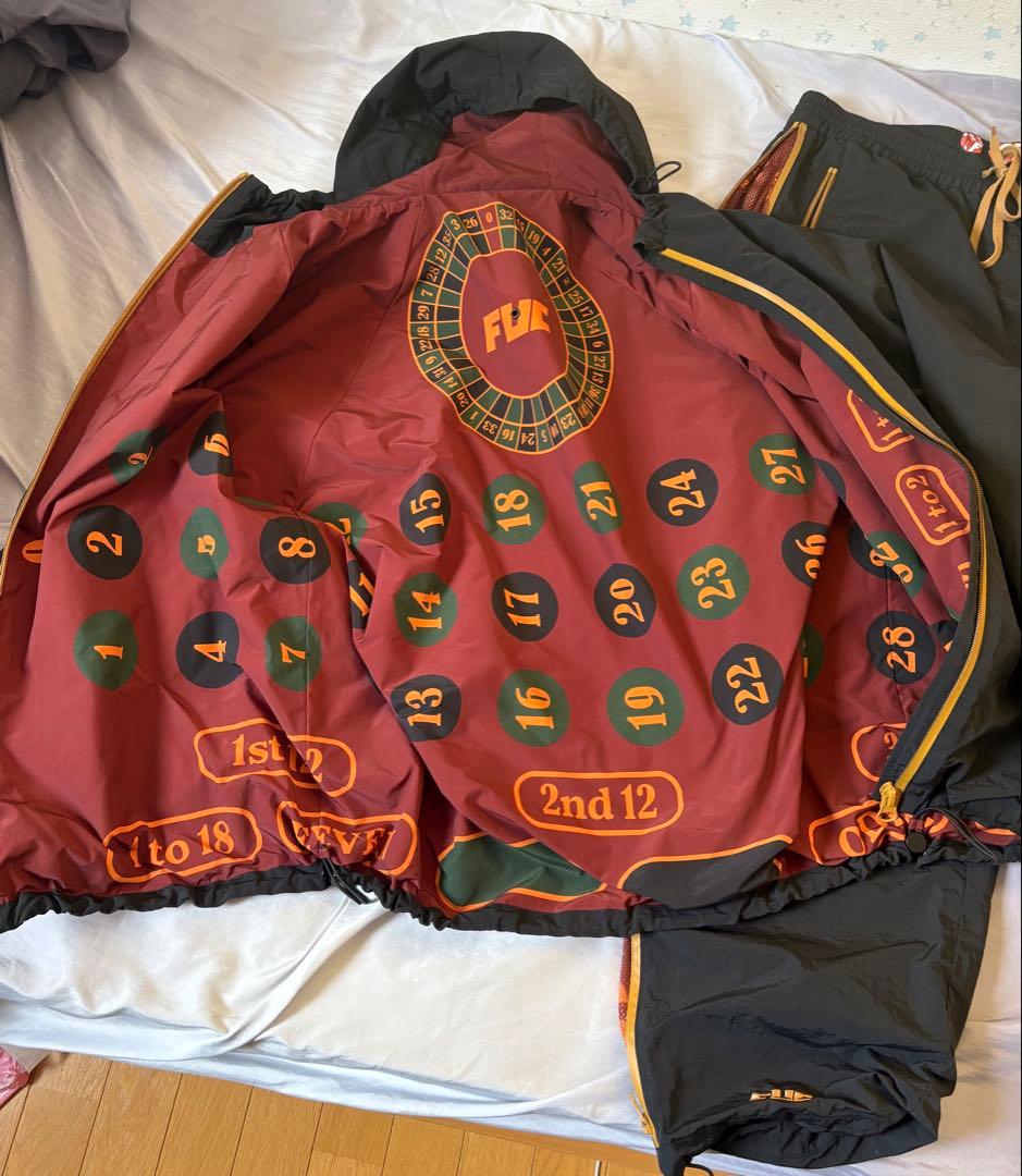 FUC nylon セットアップ ROULETTE かつき君着用