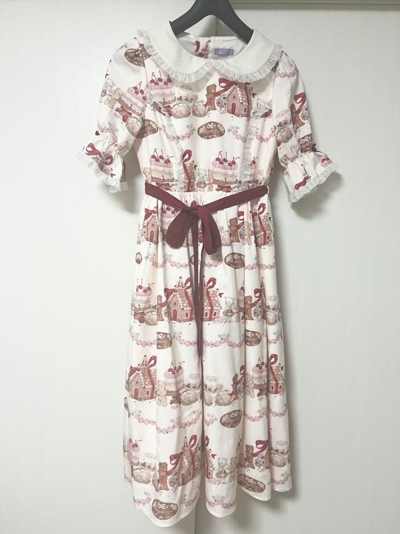 ♡axesfemmekawaii♡ お菓子の家柄ワンピース 生成り