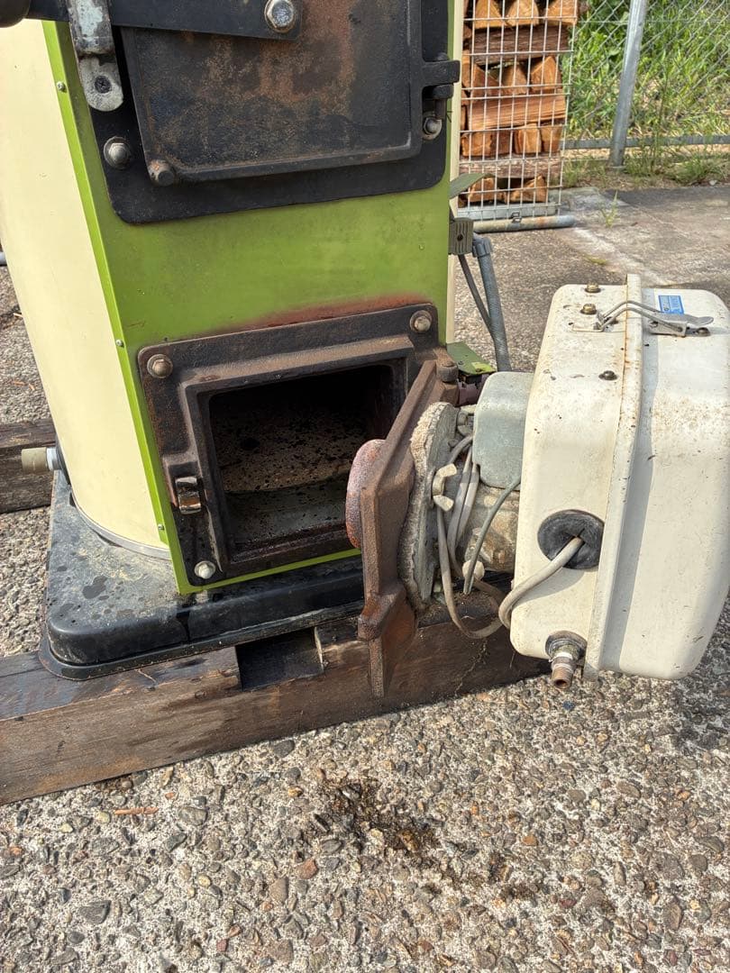 焼却兼用灯油ボイラー【イソライト工業製】KS-120FW 給湯暖房用