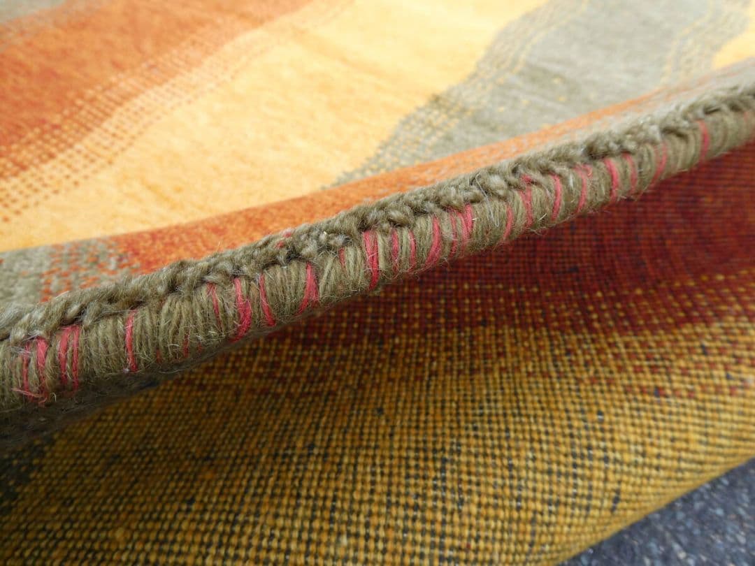 利益還元祭　202×139cm　ギャッベ　ペルシャ絨毯　手織り