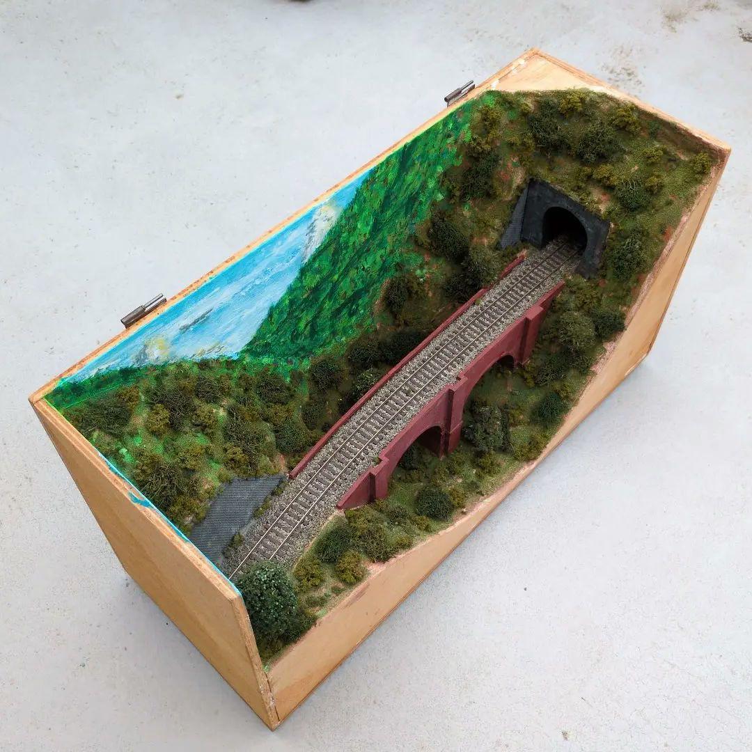 ＨＯゲージ車両展示用ジオラマレンガアーチ橋のある山岳風景（車両は含みません）
