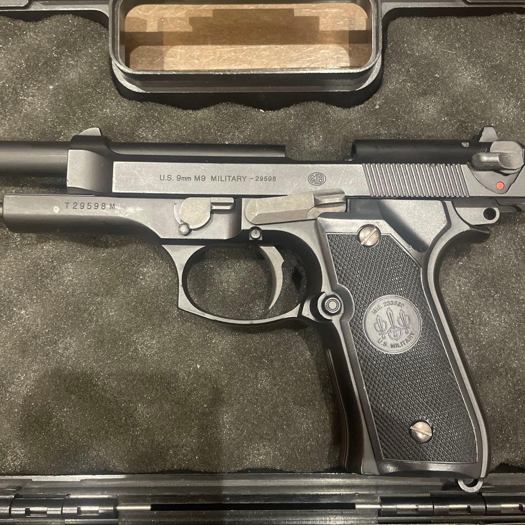 ベレッタM92F マガジン2本付き 東京マルイ ガスブローバック ガンケース付き