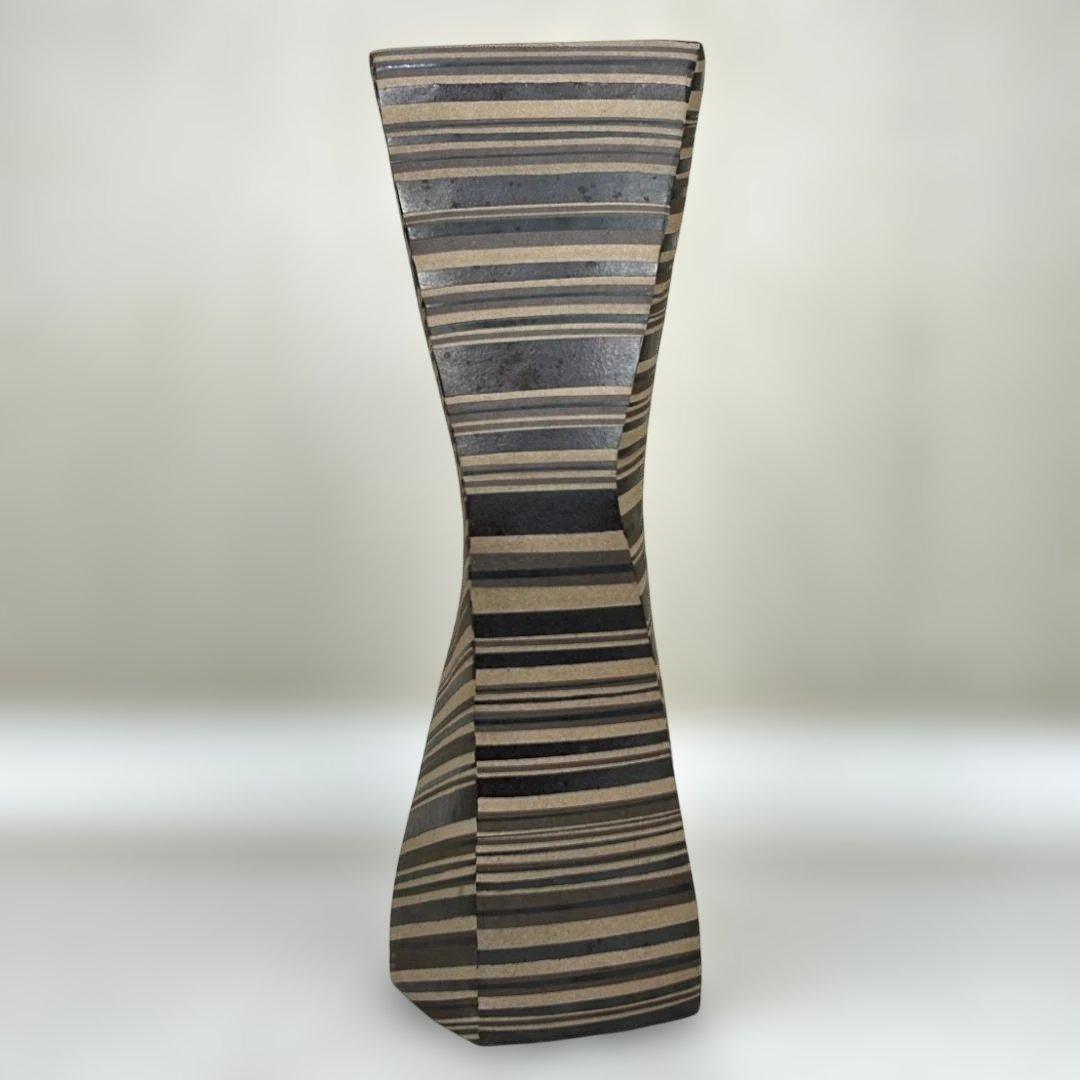 植松隆　『彩泥線紋四角扁器』　美術品　陶芸　作家物　桐箱入り