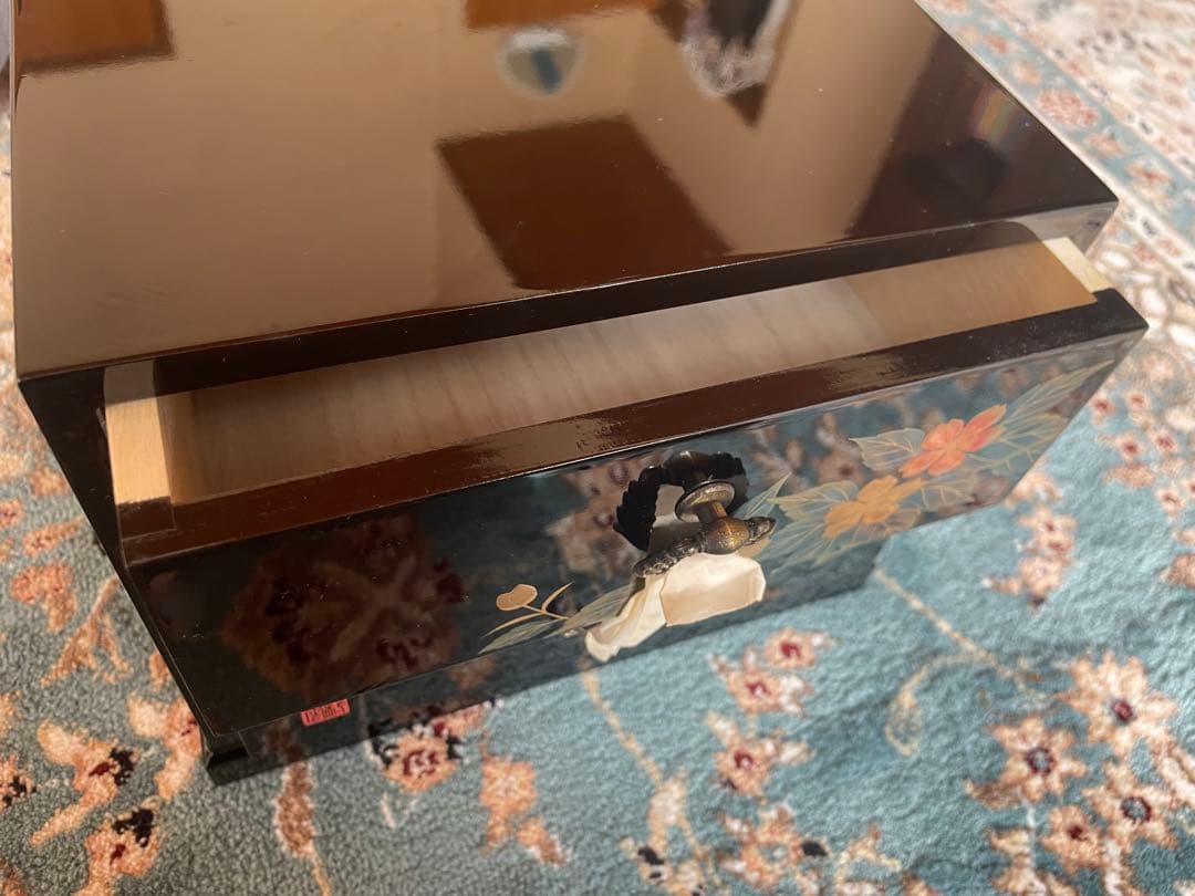 漆　二ツ引タンス