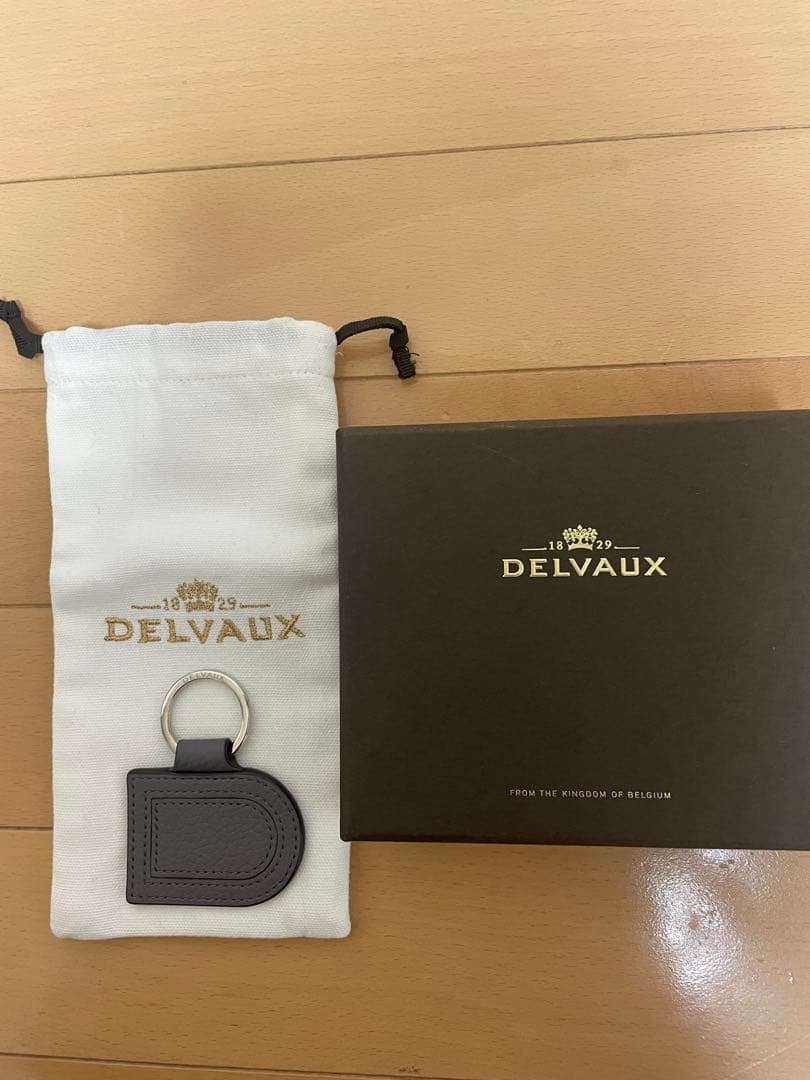 DELVAUX グレー レザー キーホルダー
