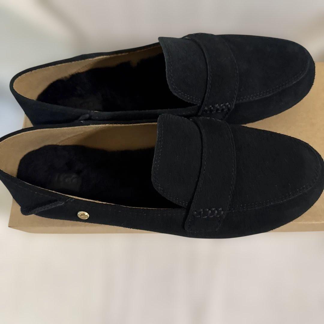 専用　UGG モカシン　８サイズ25.０㎝　極美品　黒