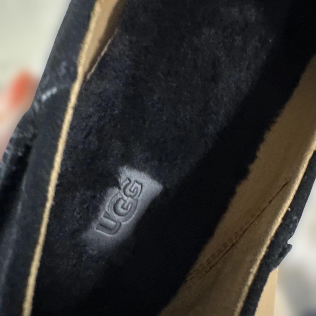 専用　UGG モカシン　８サイズ25.０㎝　極美品　黒