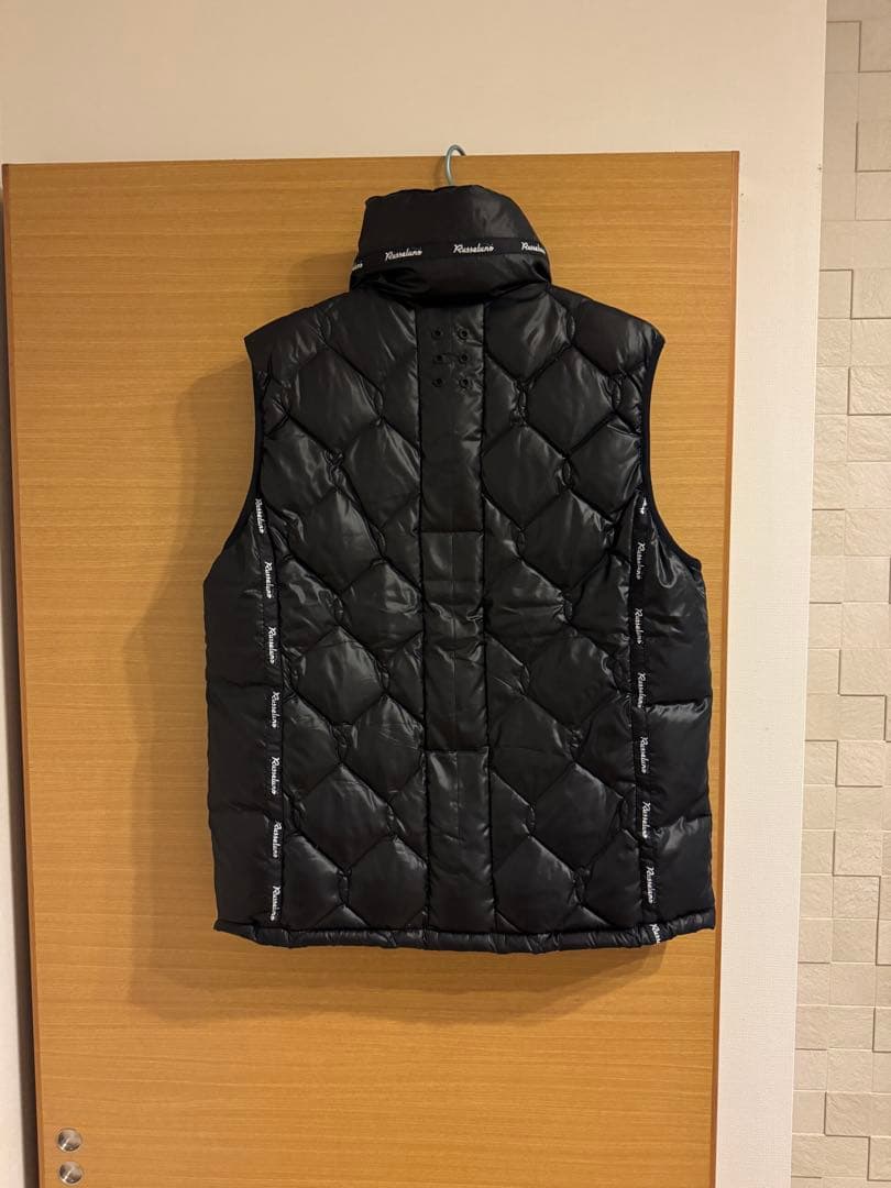 ラッセルノベスト