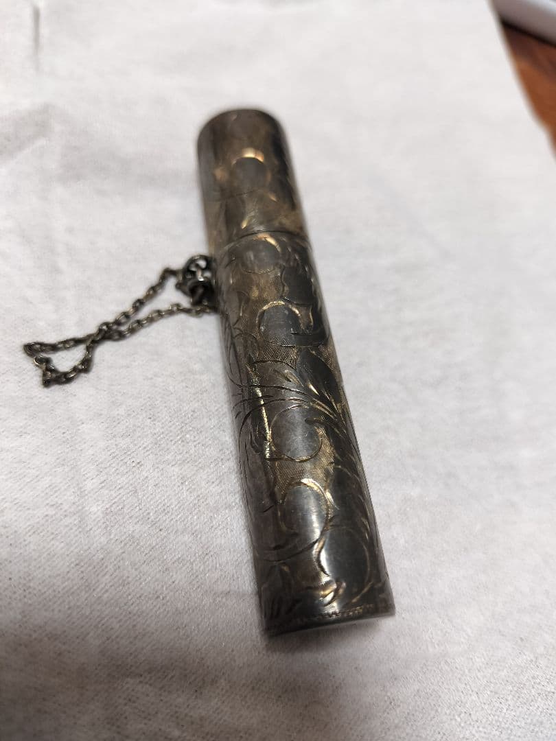 仁丹ケース 　小物入れ　銀製 アンティーク ヴィンテージ　925　工芸品　日本