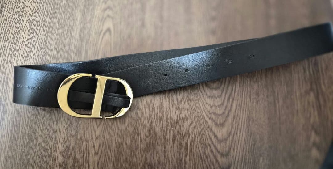 DIOR　黒のレザーベルト 金色バックル