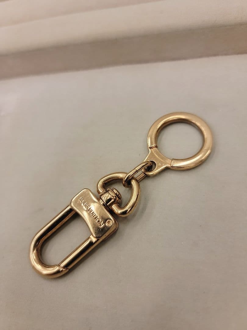 LOUIS VUITTON アノクレ　ゴールドキーホルダー