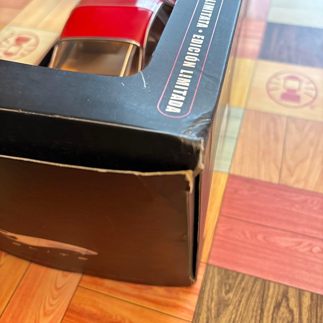 ミニカー　1/18 フェラーリ250 GT BERLINETTA LUSSO