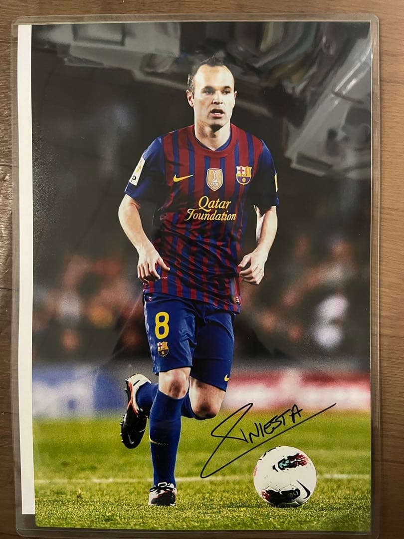 イニエスタ サイン入り写真 FCバルセロナ