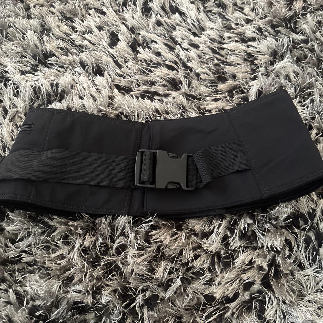 美品　MIUMIU ミュウミュウ　アーカイブウェストバッグ　黒