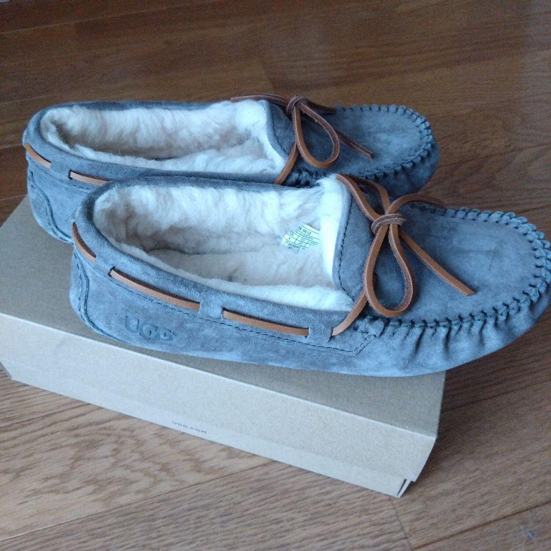 UGG グレー モカシン シープスキン　23cm