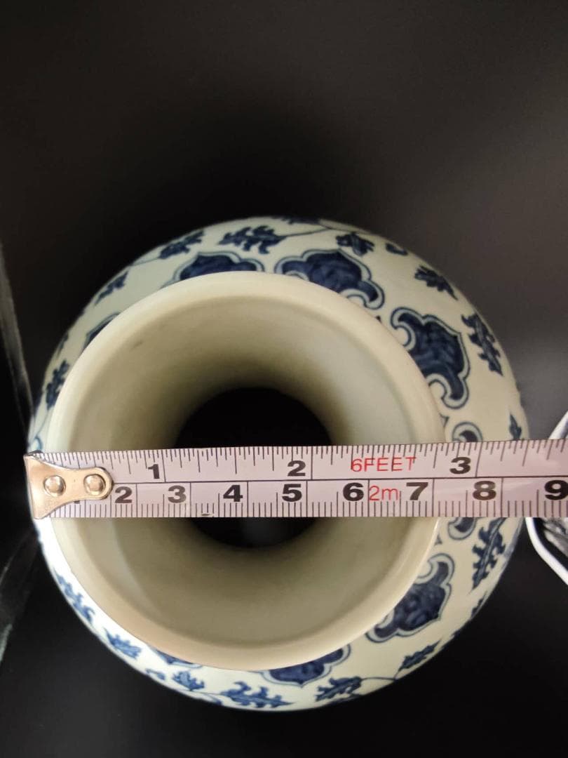 明時代　染付青花吉祥花紋天球瓶(B-19)