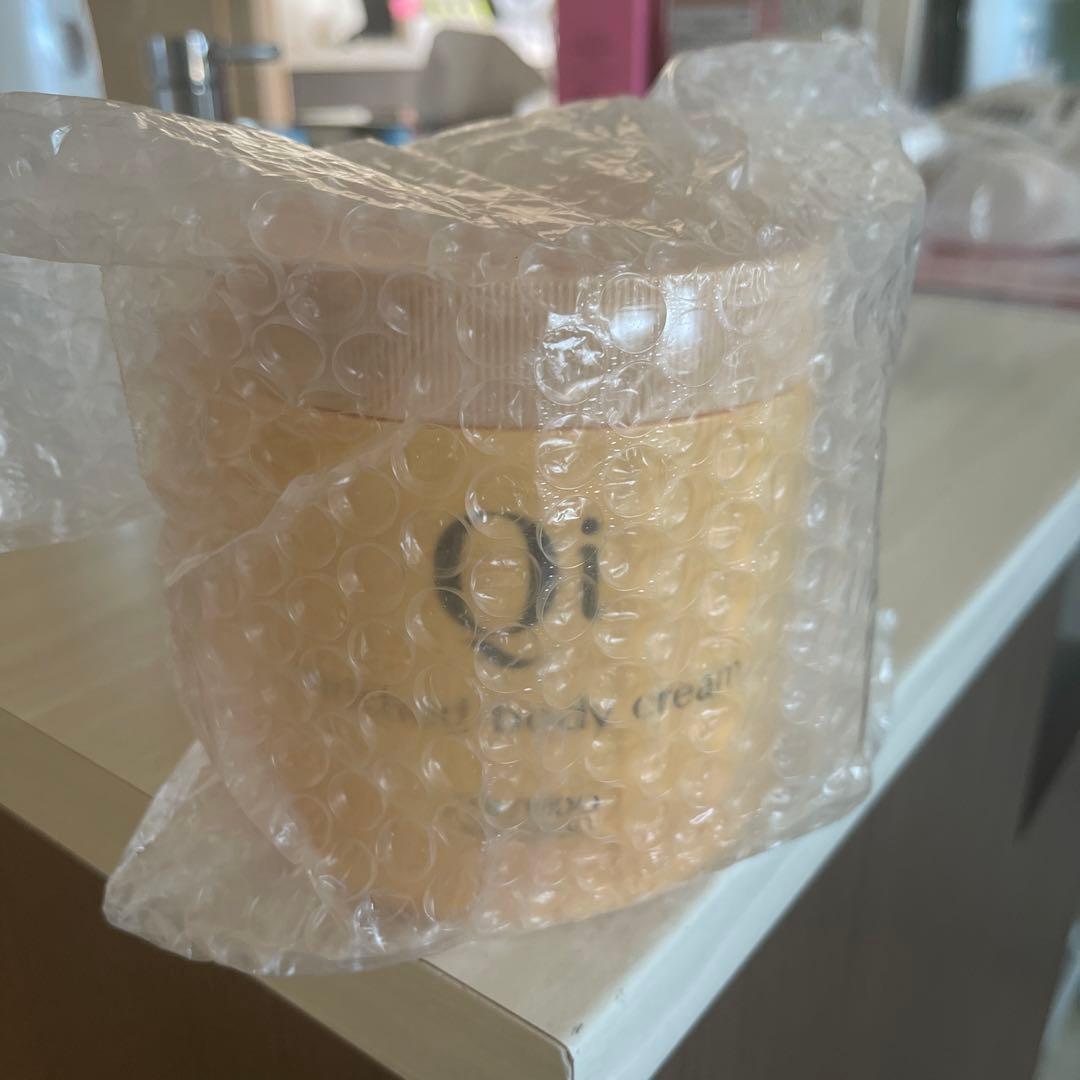 Qiエンリッチドボディクリーム(E)