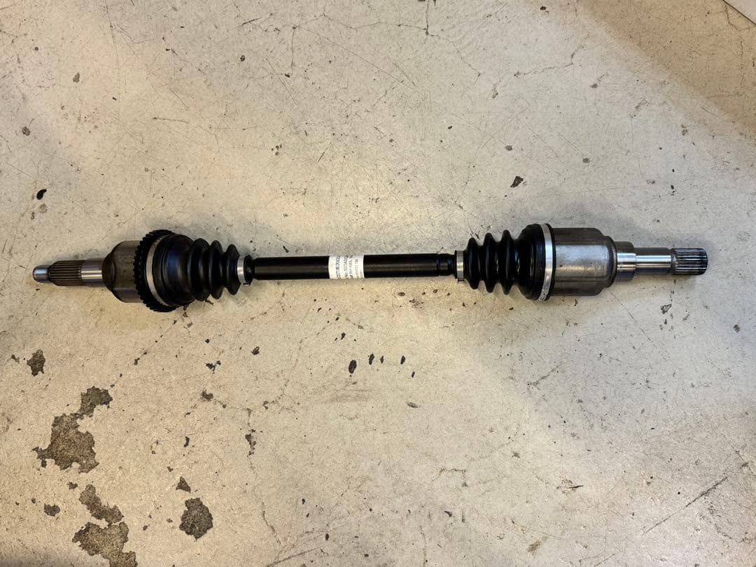 ケーターハム　ドライブシャフト 300A0024 右、センサーリング付