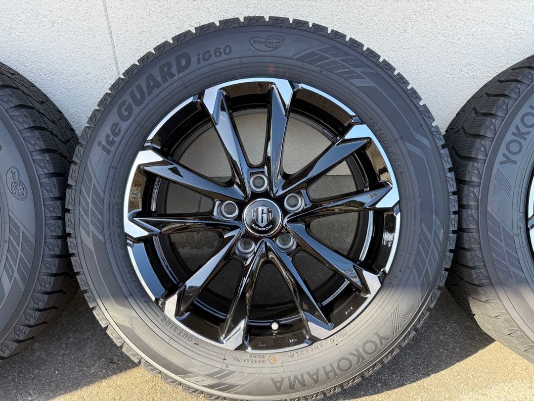 スタッドレスタイヤ　F:6.5J-16/R:6.5J-16