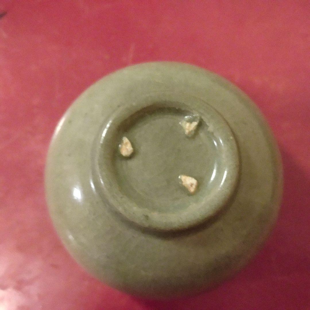 高麗青磁　象嵌菊花文 盃　ぐい呑み