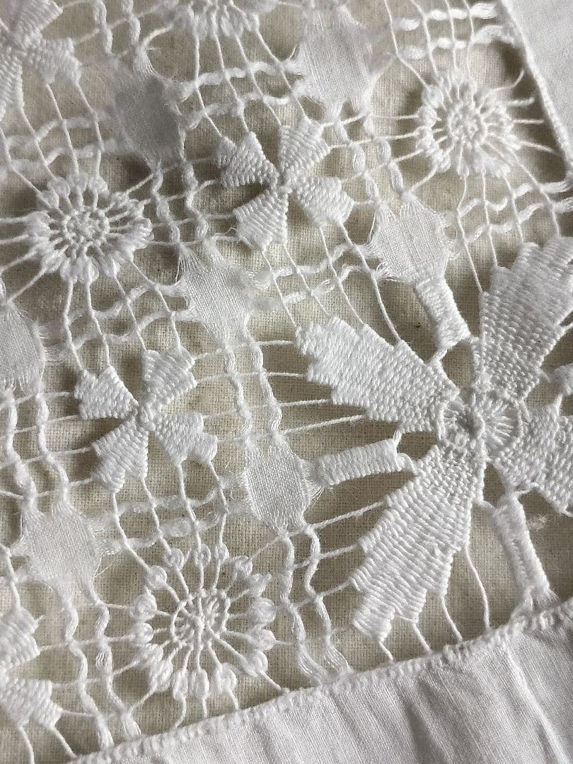 フランスアンティーク　ボビンレース　whiteテーブルクロス