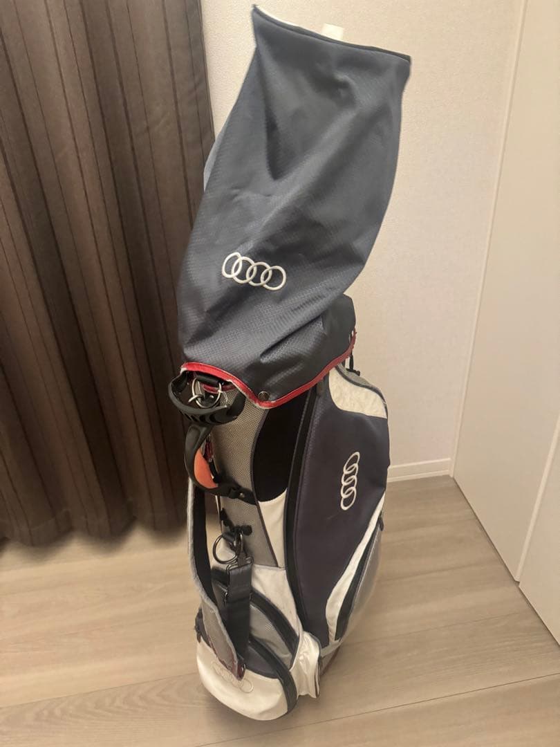 値下げしました❤️【Audi】アウディ　ゴルフバッグ　キャディバック　軽量