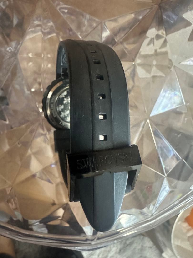 スワロフスキー装飾 ブラックラバーバンド時計