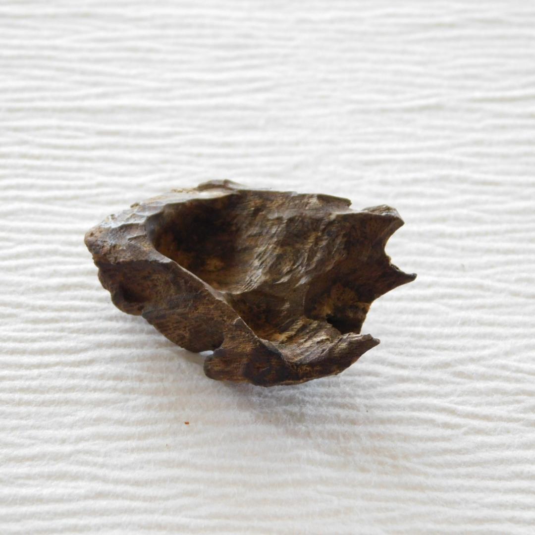 ◆ 「古渡暹羅 泥沈香」　約3.6g　ベトナム産　シャム沈香　　　◇ 香木　伽羅