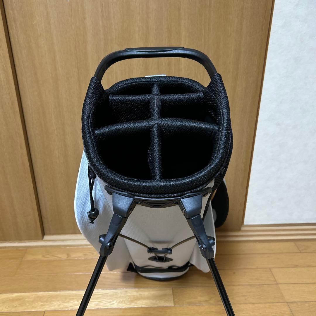 TAYLORMADE キャディバッグ ホワイト/ブラック