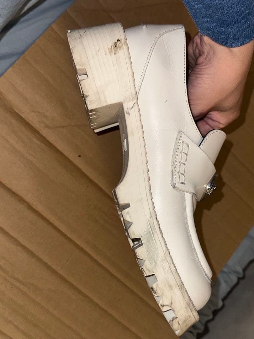 希少 versace ホワイト ローファー