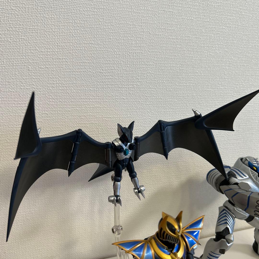 figuarts フィギュアーツ 仮面ライダータイガ ミラーモンスター 真骨