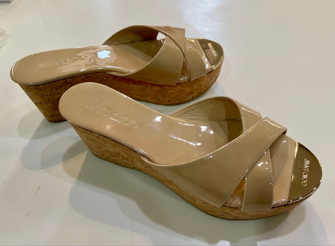 ジミーチュウ　jimmy choo パテントサンダル 試着のみ未使用品