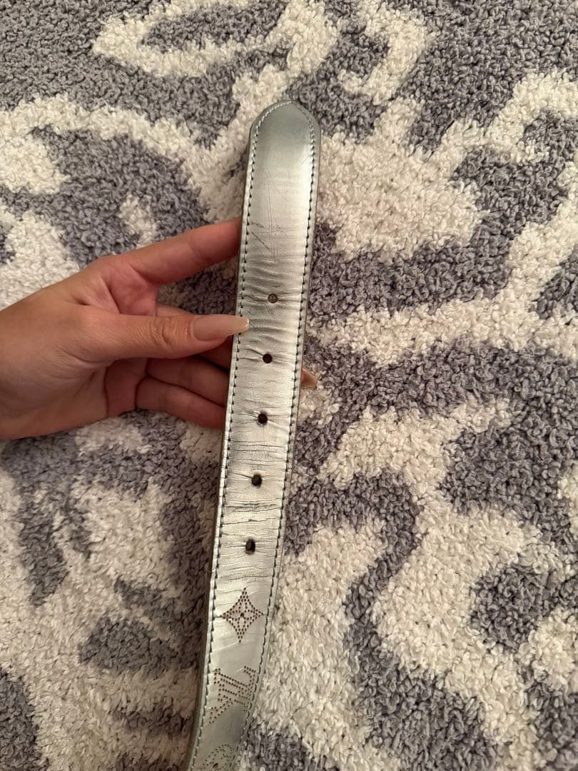 Louis Vuitton シルバーレザーベルト