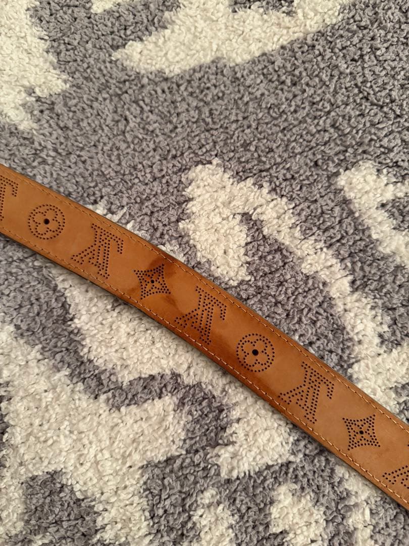 Louis Vuitton シルバーレザーベルト